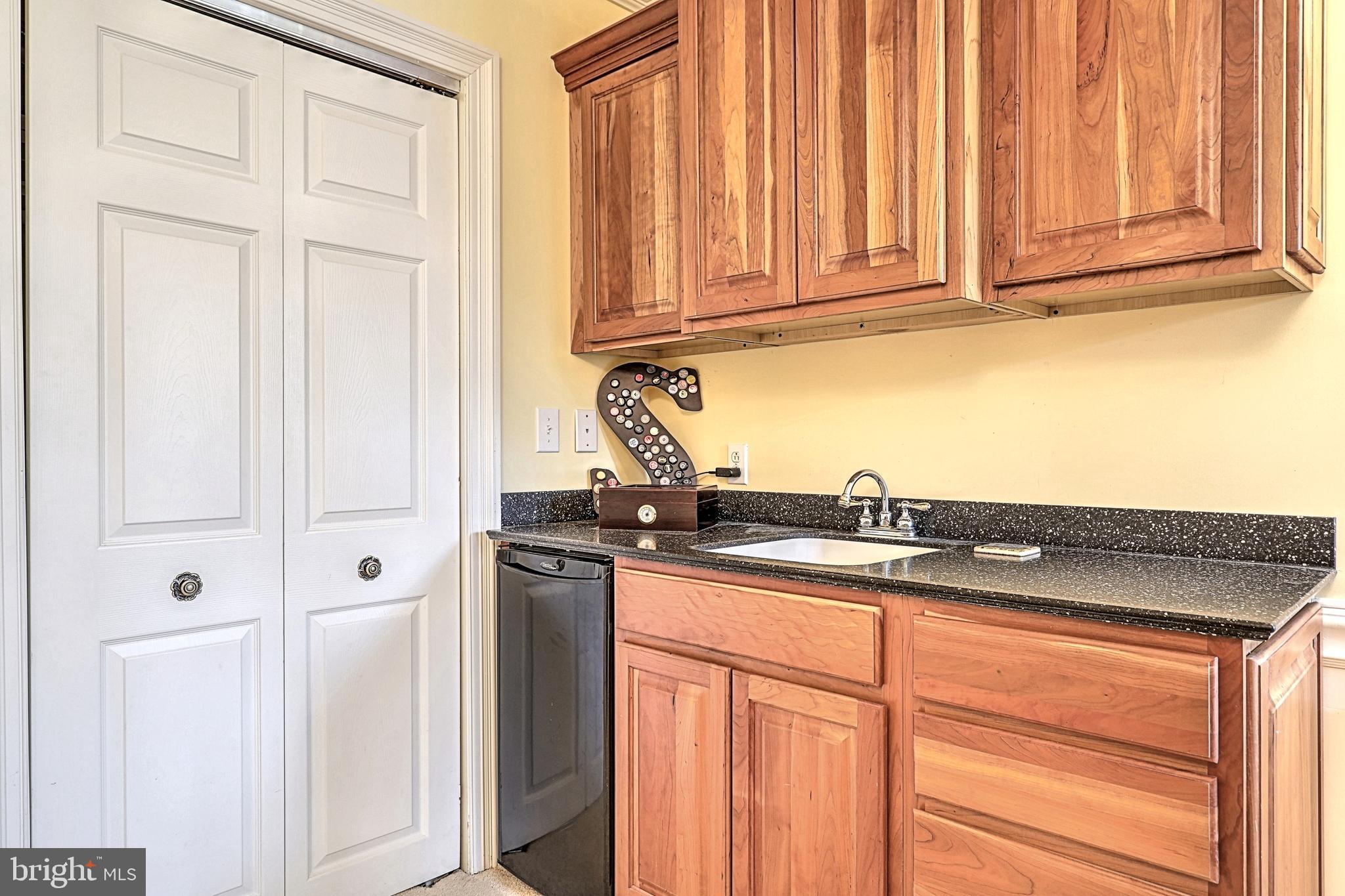 LAKE MEADE - Residential