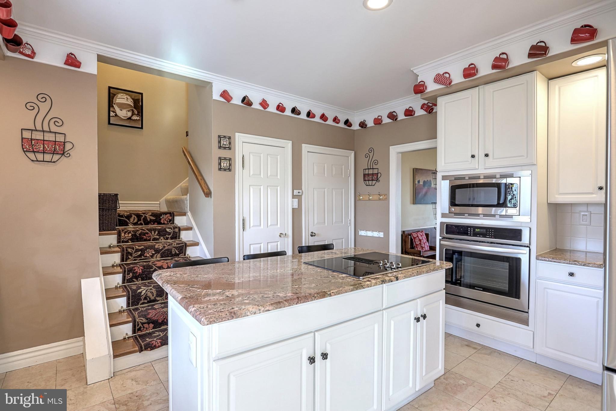 LAKE MEADE - Residential