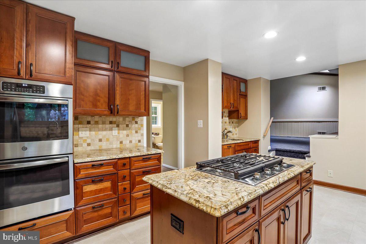 KEMP MILL ESTATES - Residential