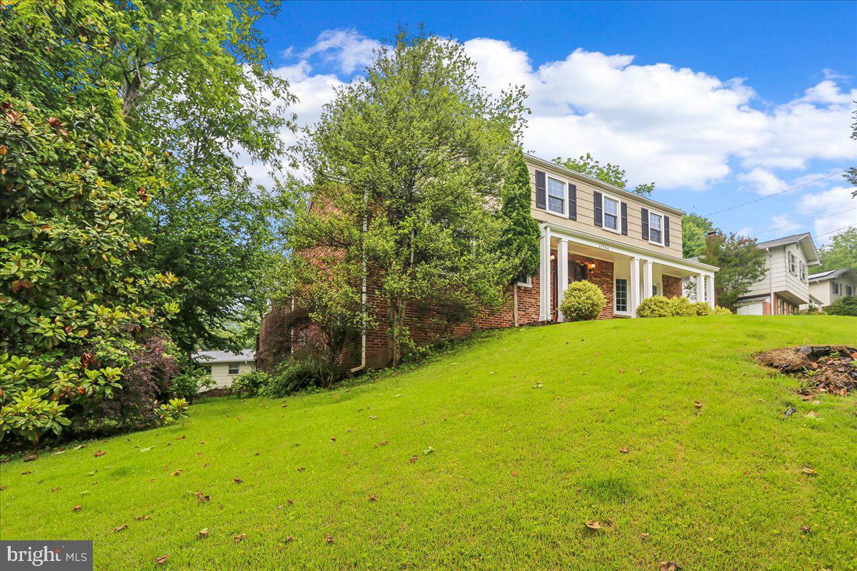 KEMP MILL ESTATES - Residential