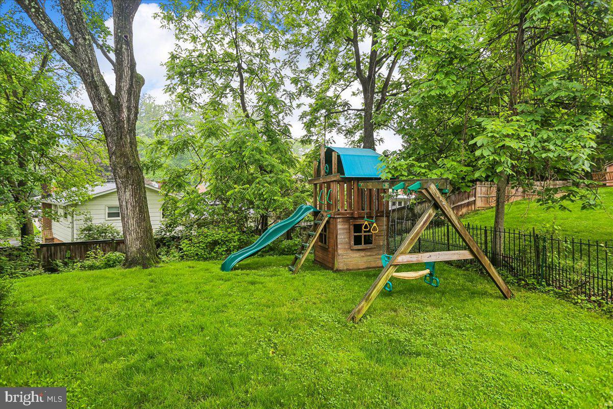 KEMP MILL ESTATES - Residential