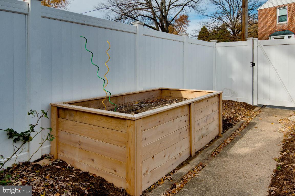 NORTHWOOD - Residential