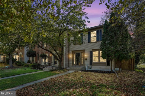 Townhouse For Sale - 11 First Tee Court<br/> BALTIMORE, MD 21209