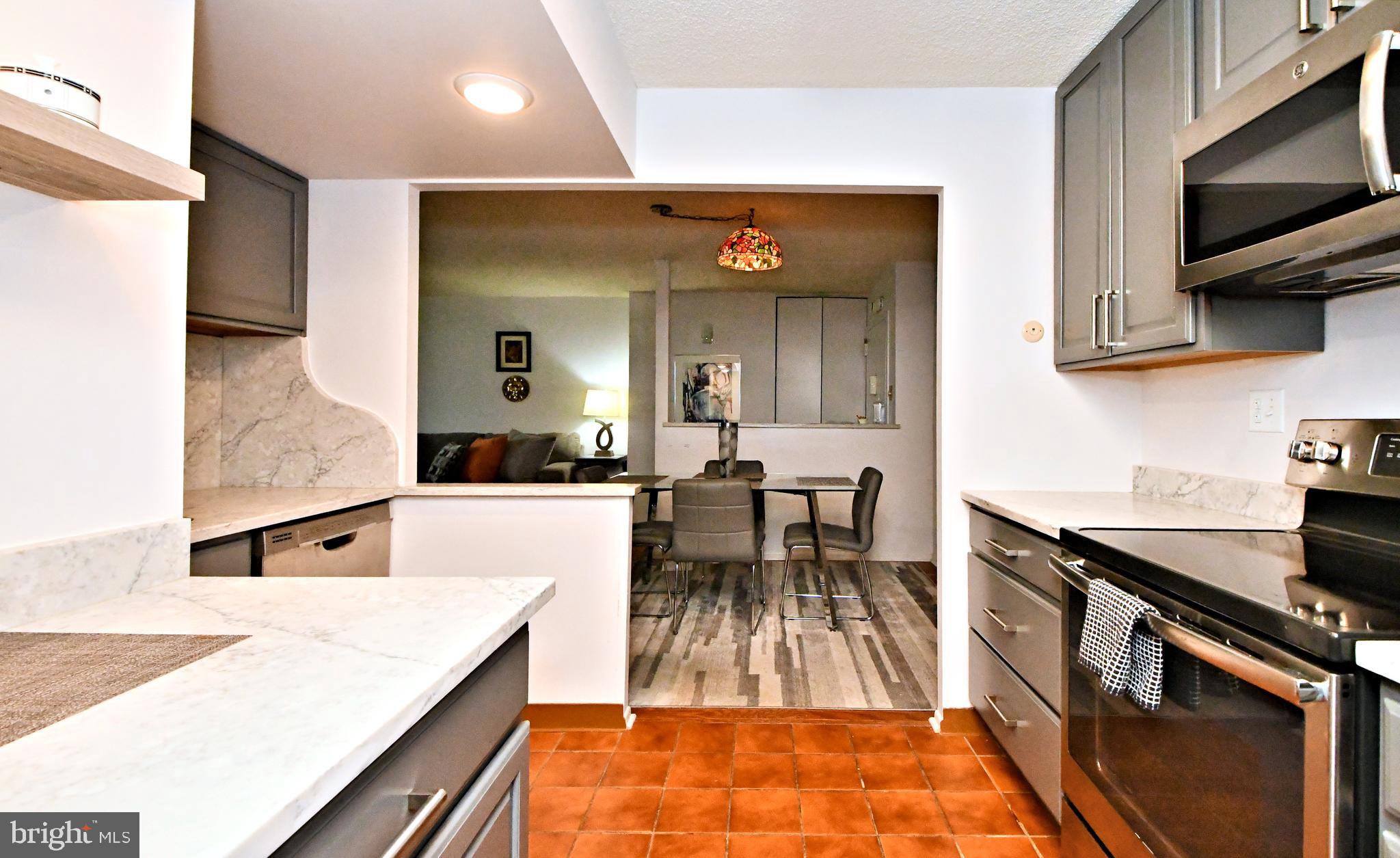 PLYMOUTH HILLS - Residential