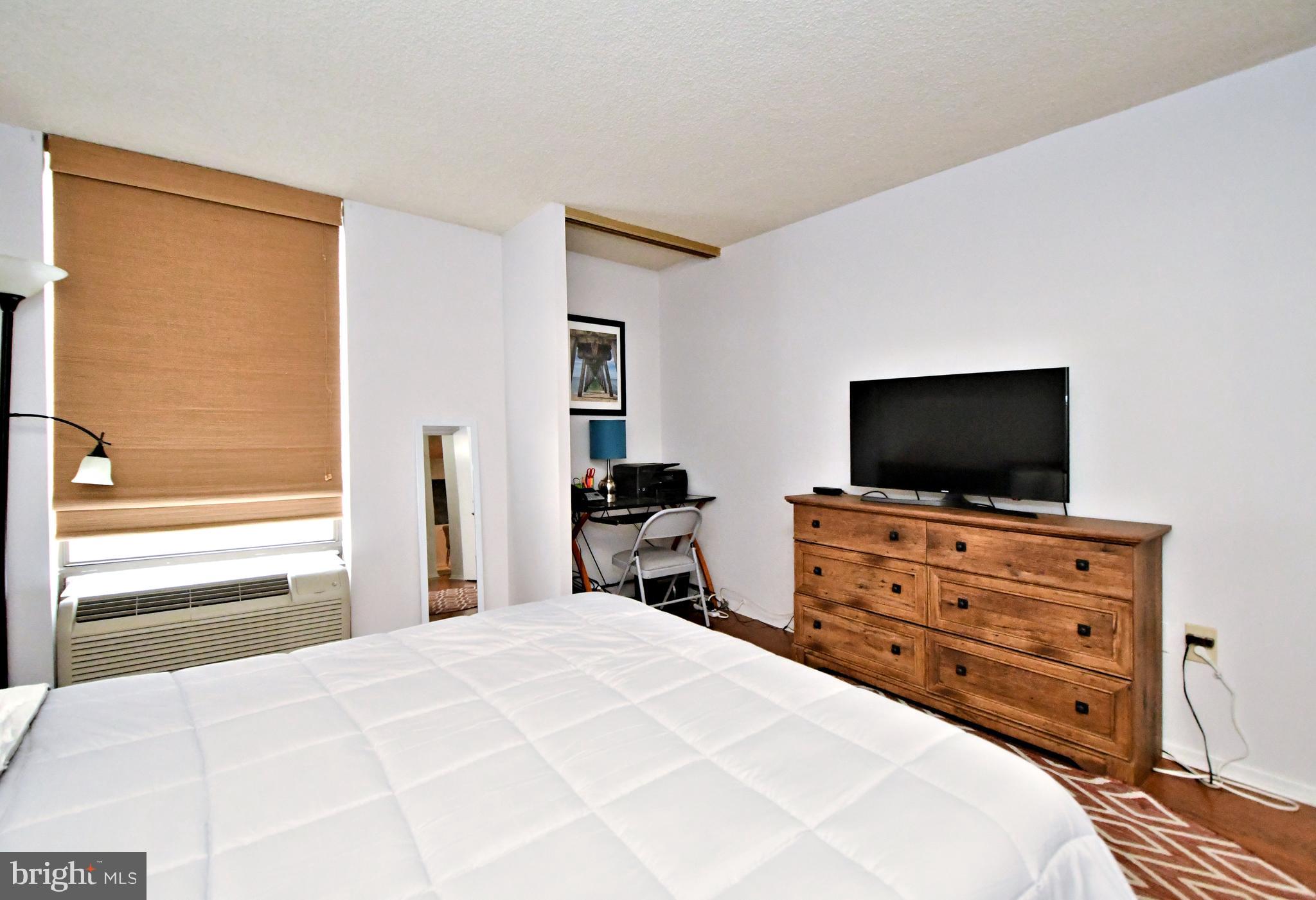 PLYMOUTH HILLS - Residential