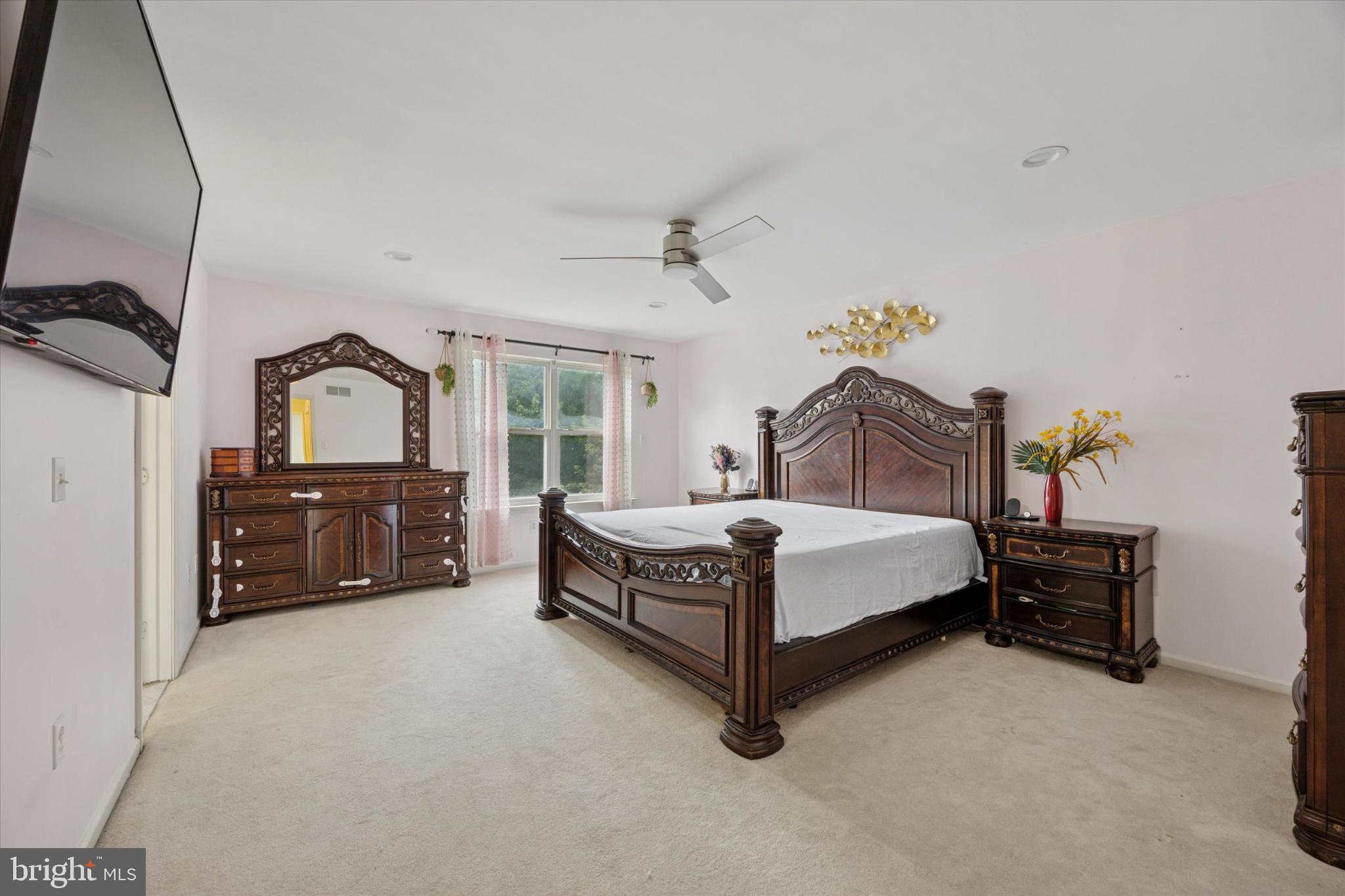 HERITAGE VILLAGE - Residential