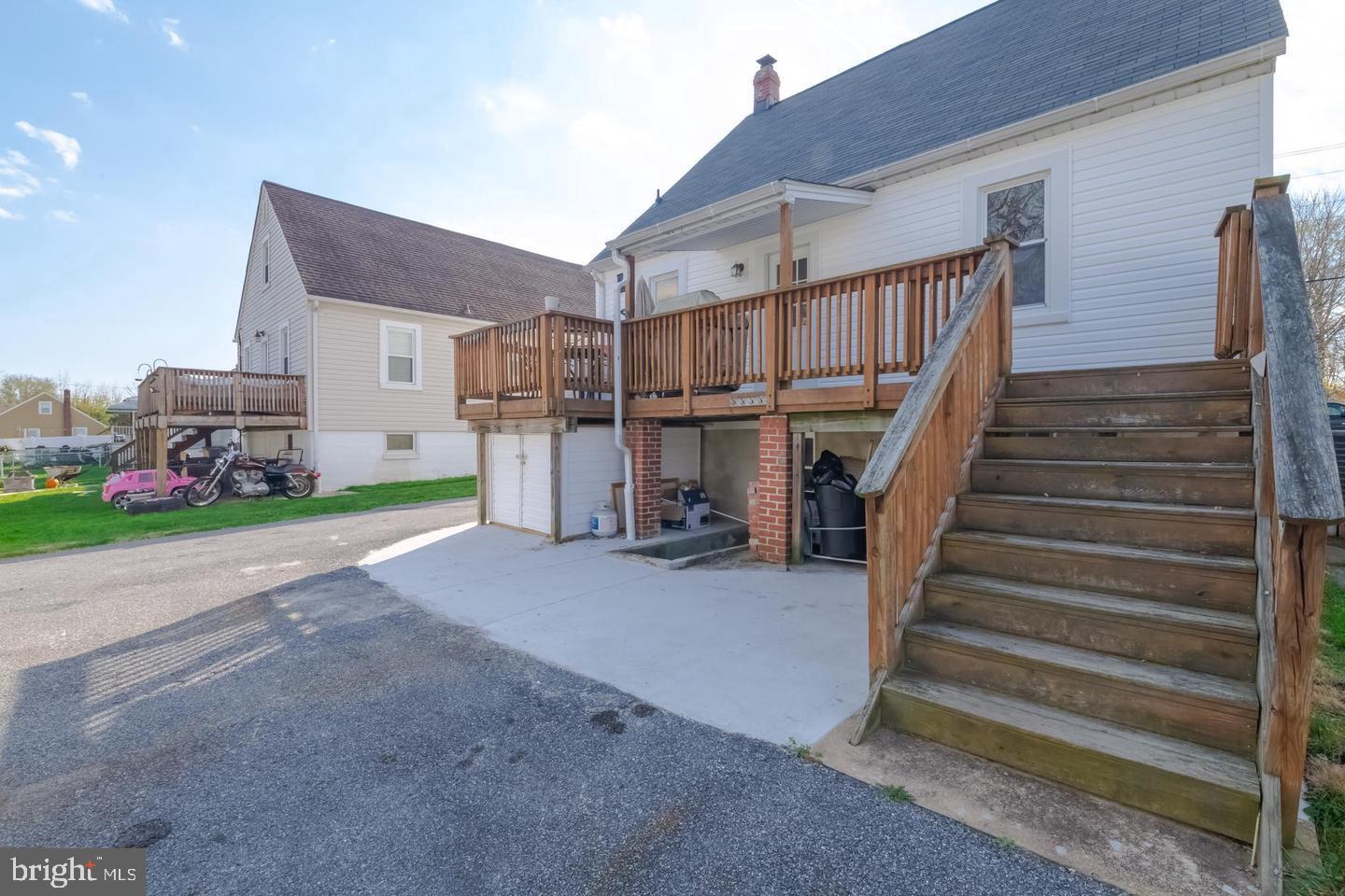 WOODSIDE - Residential