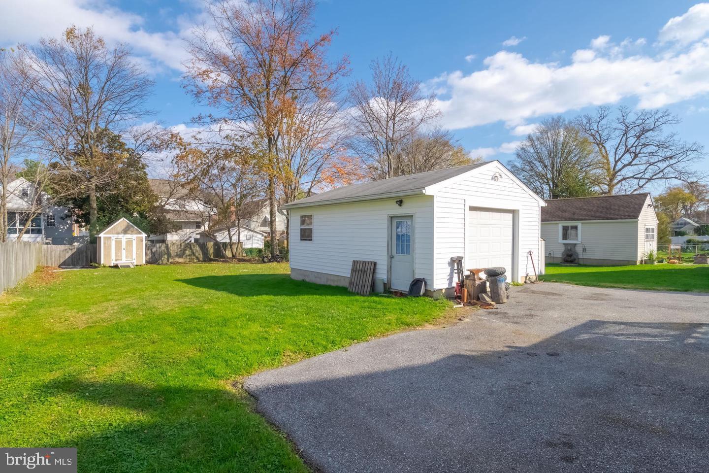 WOODSIDE - Residential