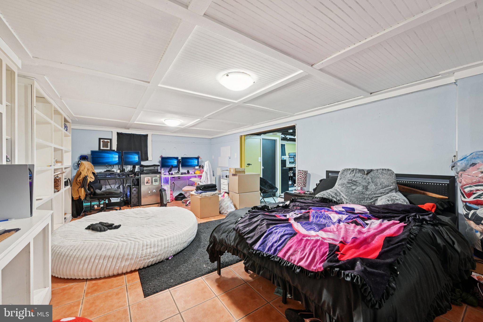 WOODSIDE - Residential