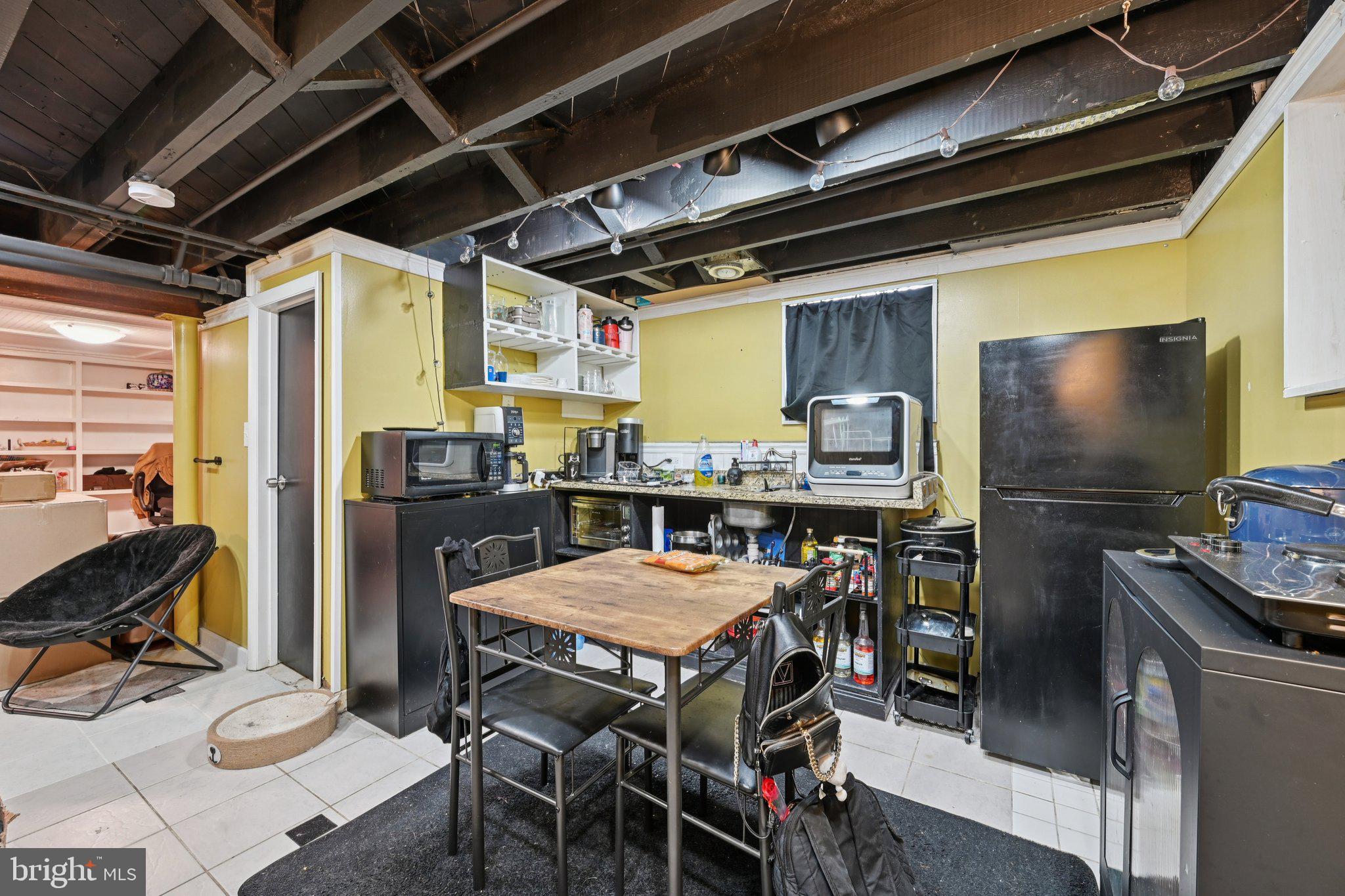 WOODSIDE - Residential