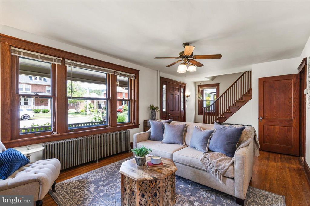 Photo of 932 CHESTNUT ST, COLUMBIA, PA 17512 (MLS # PALA2038078)