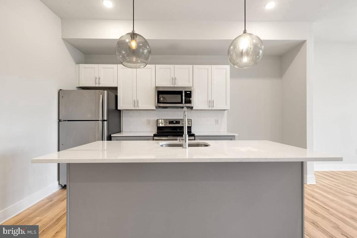 EAST KENSINGTON - Residential Lease