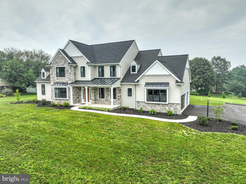 Photo of 812 Furnace Hills Pike, Lititz, PA 17543 (MLS # PALA2038030)