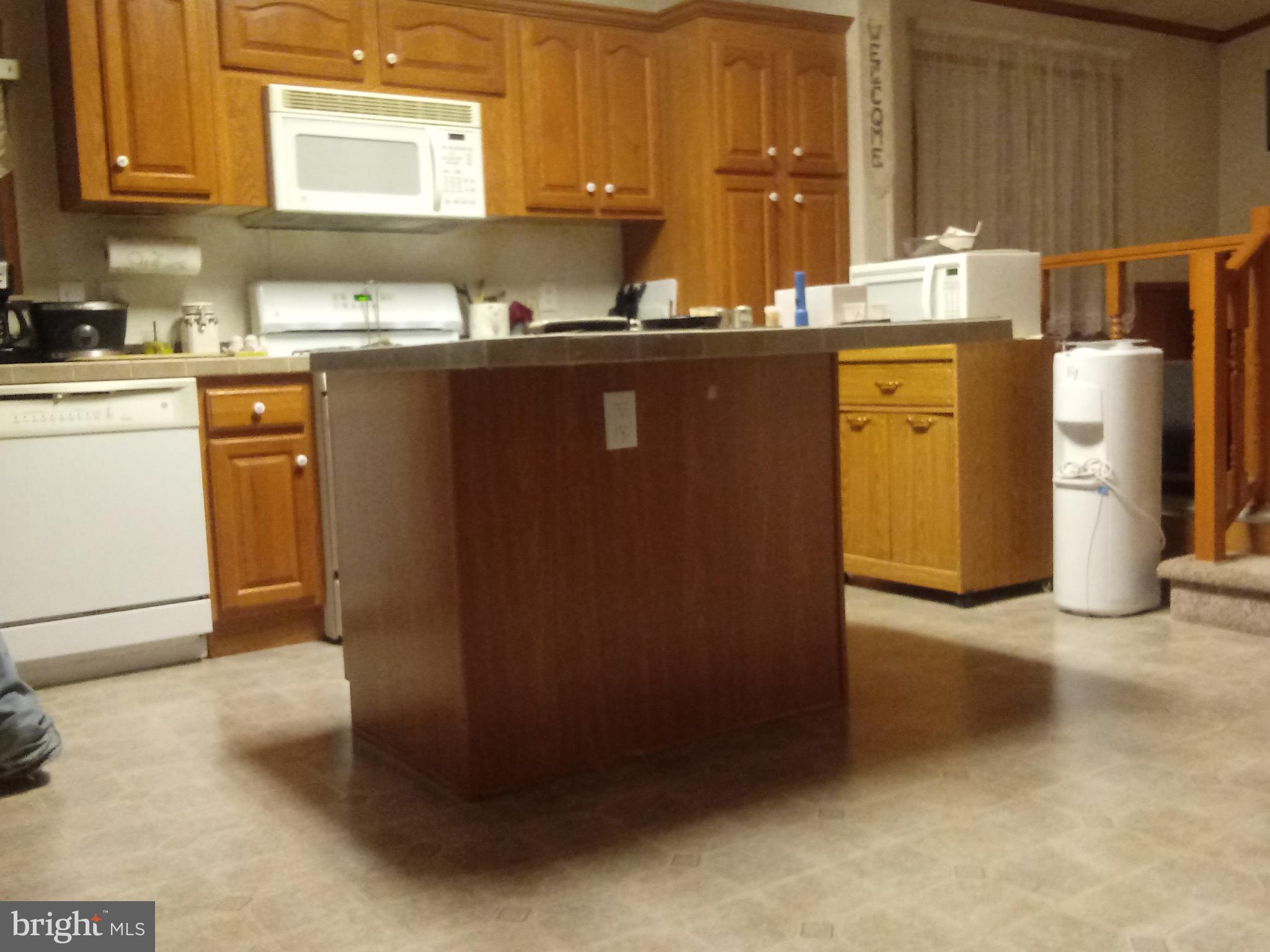 MAYBELLE MANOR - Residential