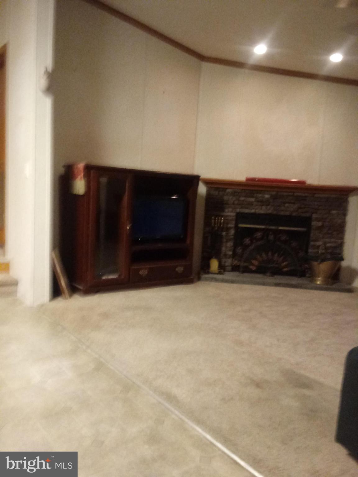 MAYBELLE MANOR - Residential