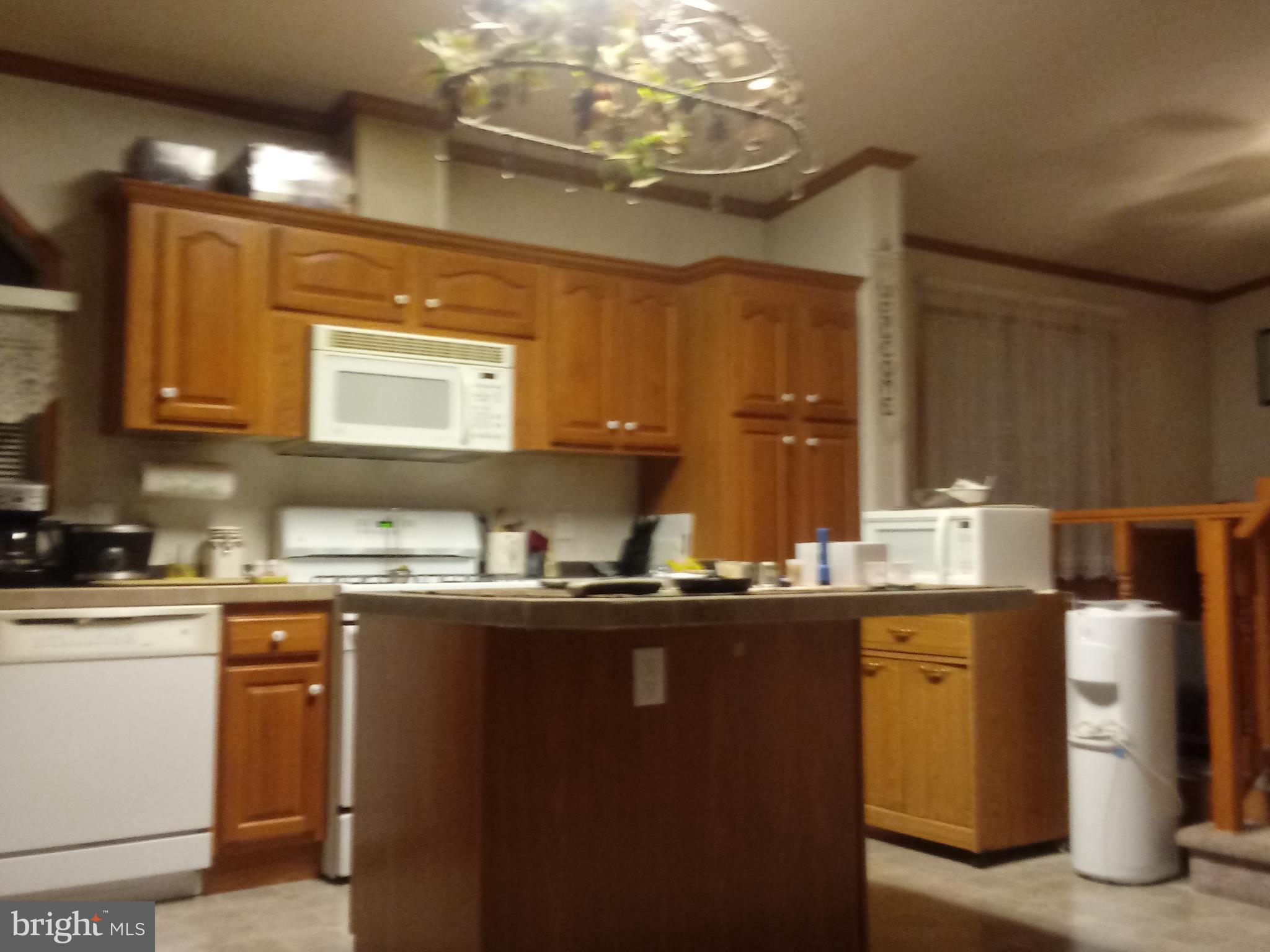 MAYBELLE MANOR - Residential