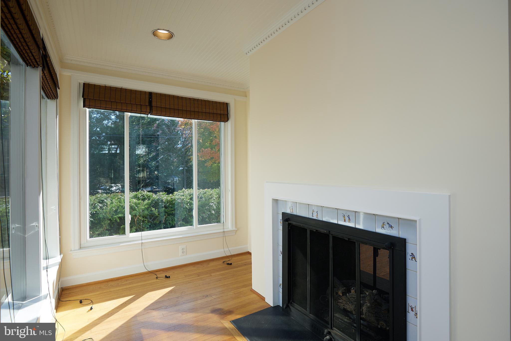 CHEVY CHASE - Residential Lease