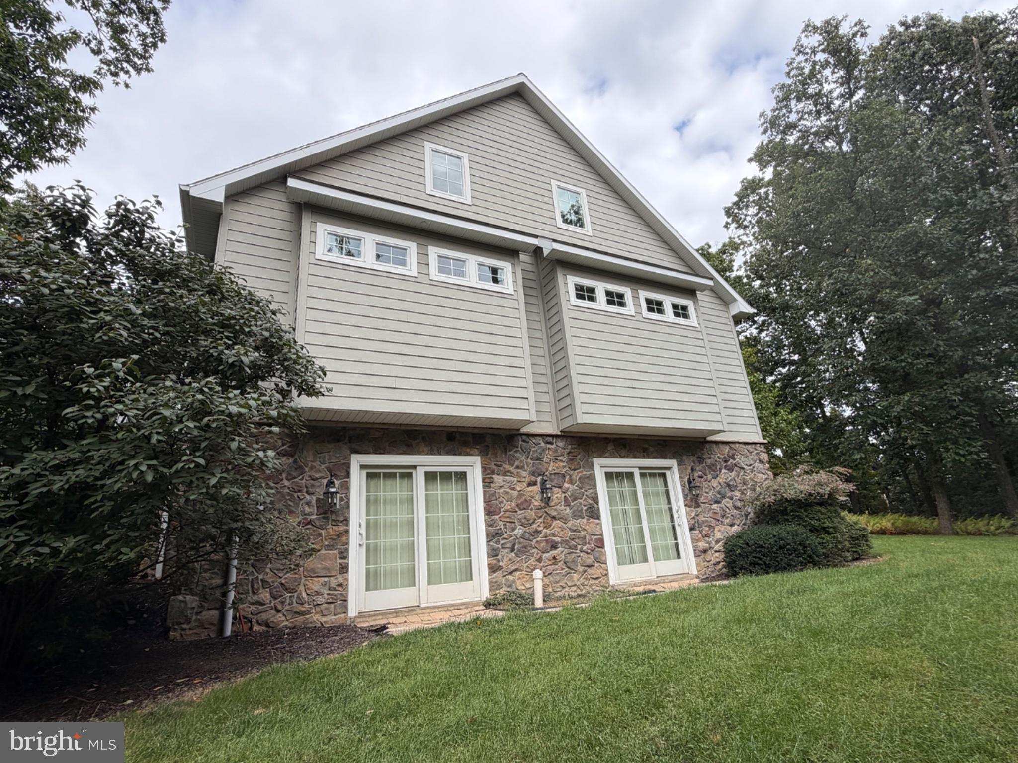 779 LAUREL WOODS LANE