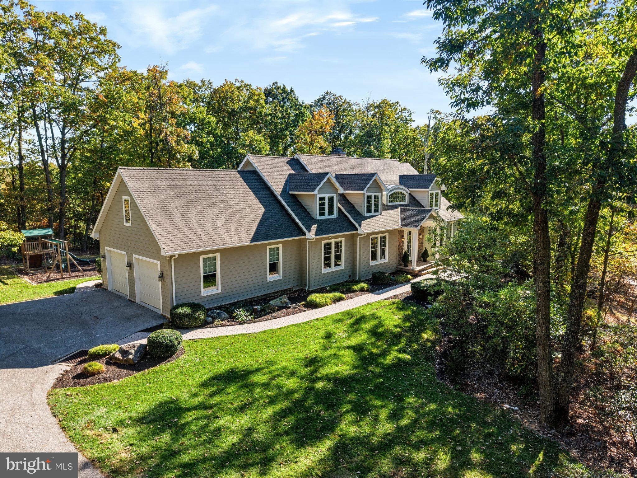 779 LAUREL WOODS LANE