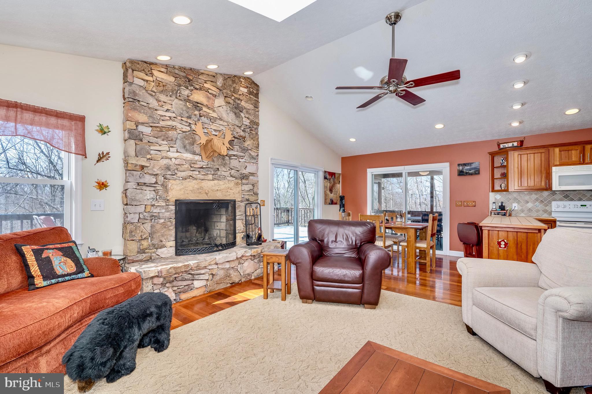 MEADOW HILLS - Residential