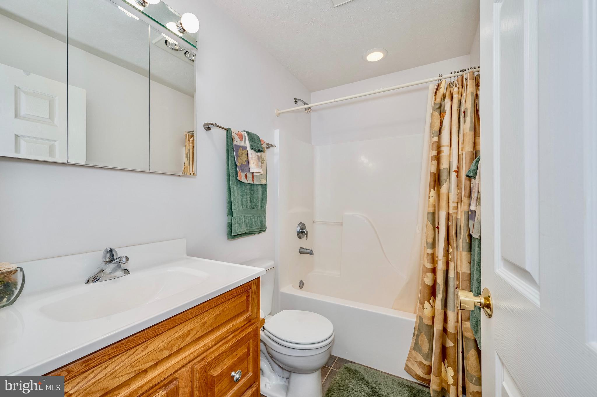 MEADOW HILLS - Residential