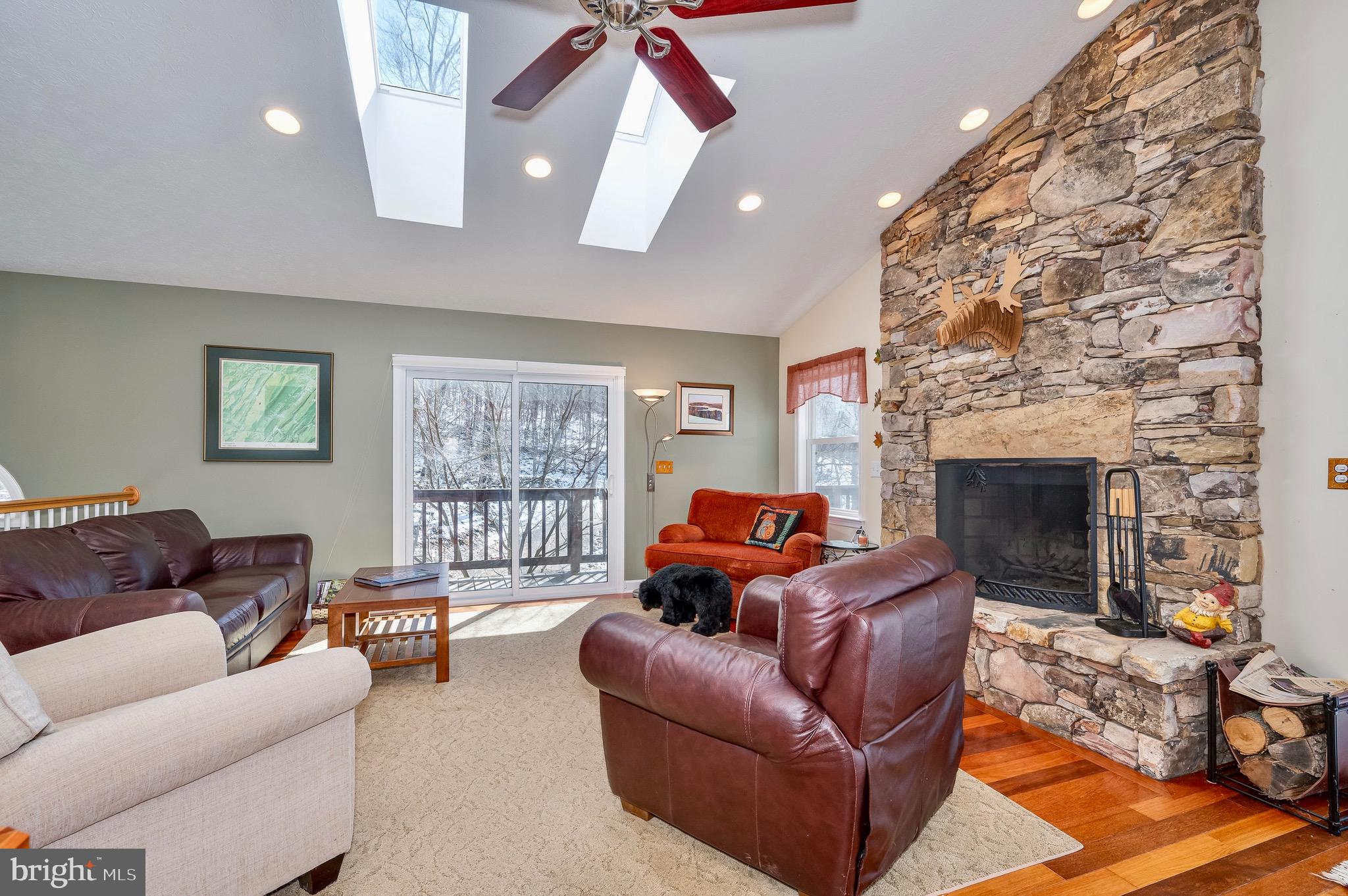 MEADOW HILLS - Residential