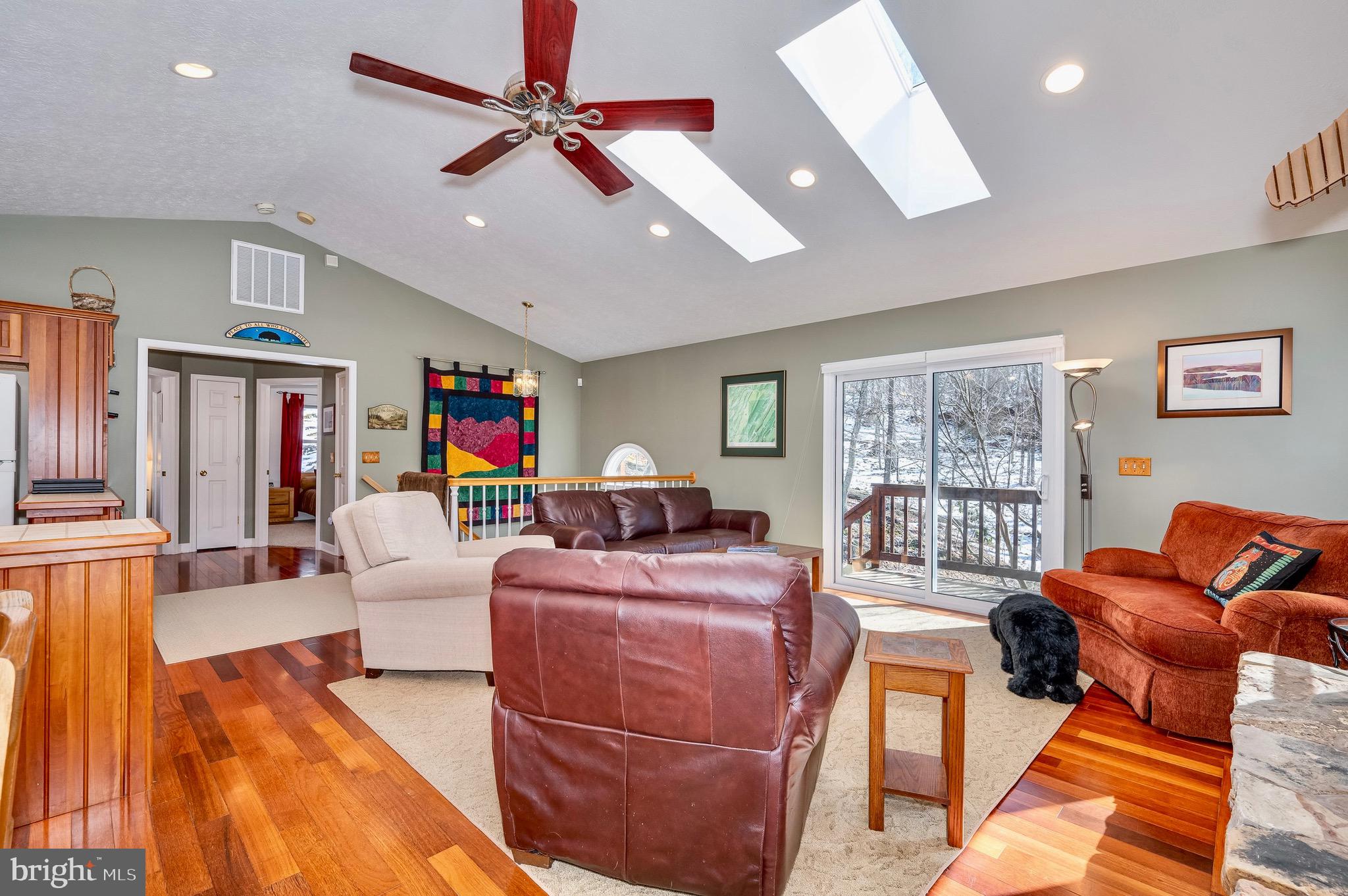 MEADOW HILLS - Residential