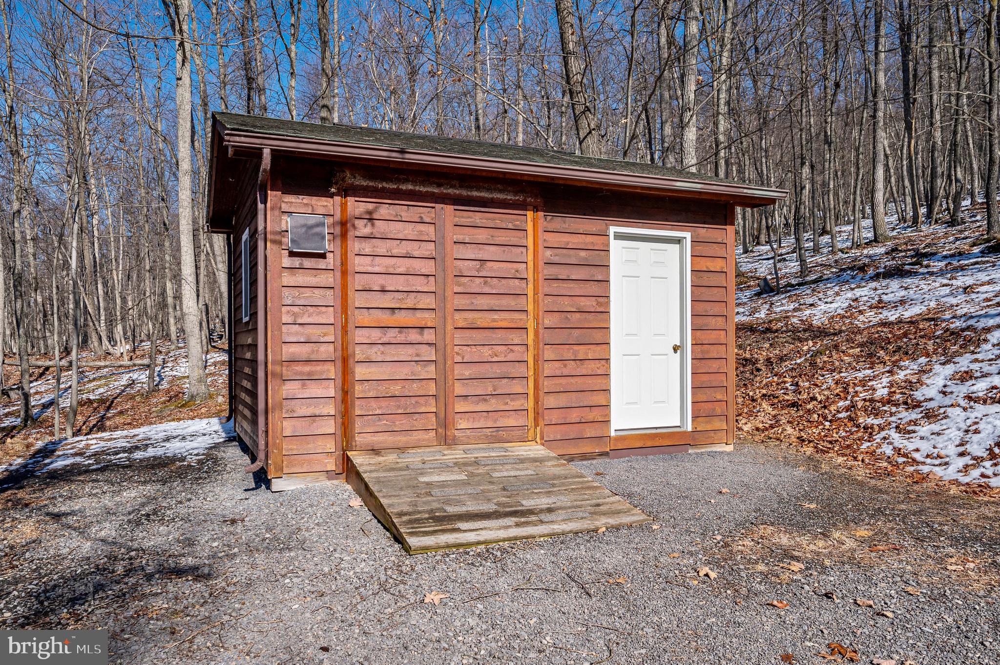 MEADOW HILLS - Residential