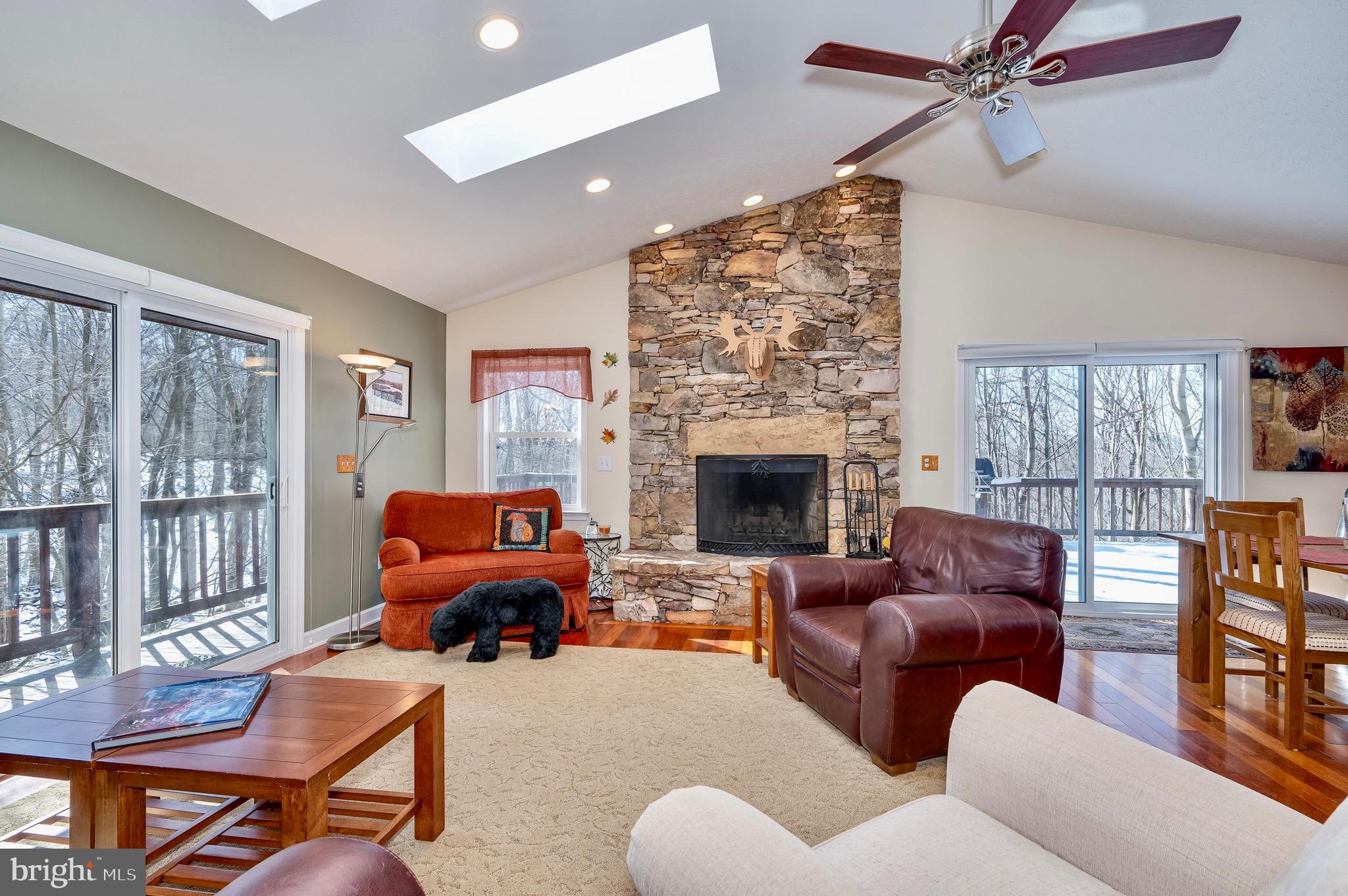 MEADOW HILLS - Residential