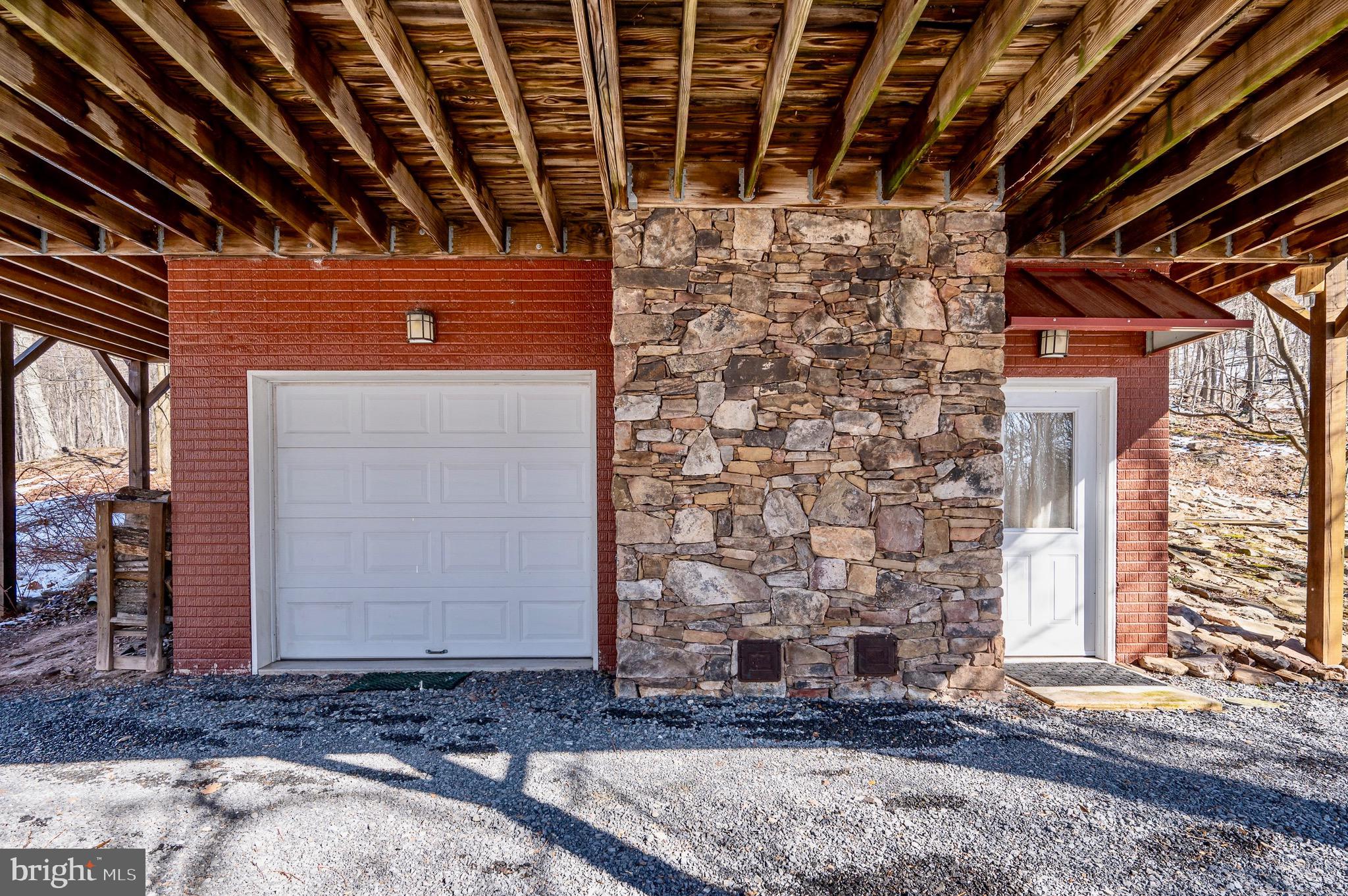 MEADOW HILLS - Residential