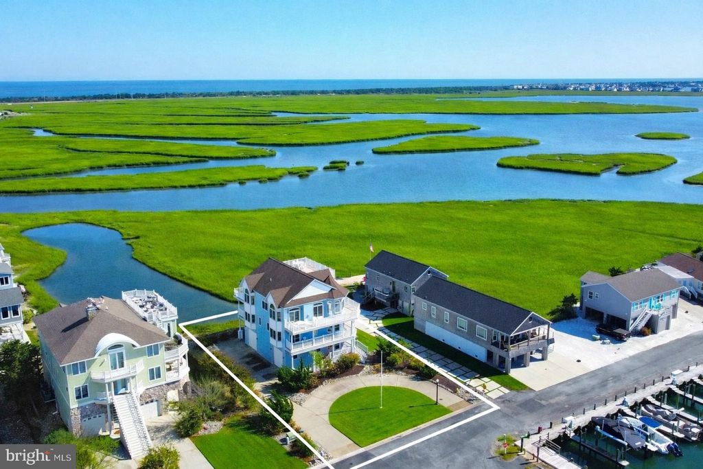 Photo of 18 S Shore Drive, NORTH BETHANY, DE 19930 (MLS # DESU2100376)