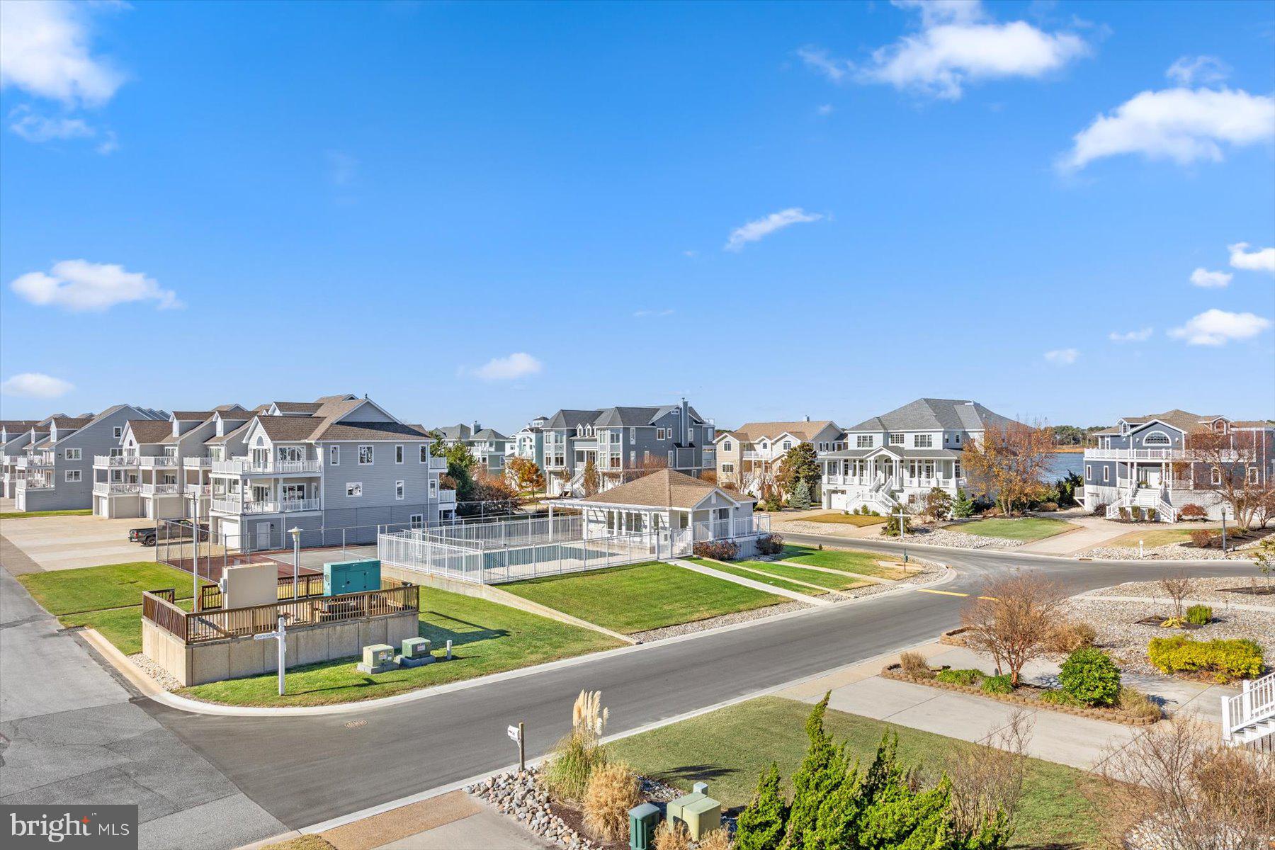 SOUTH SHORES - Residential