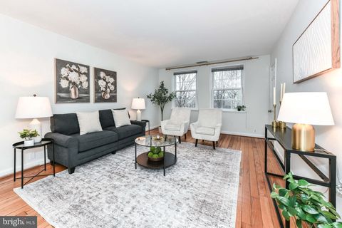 3279 S STAFFORD STREET B2 ARLINGTON VA 22206