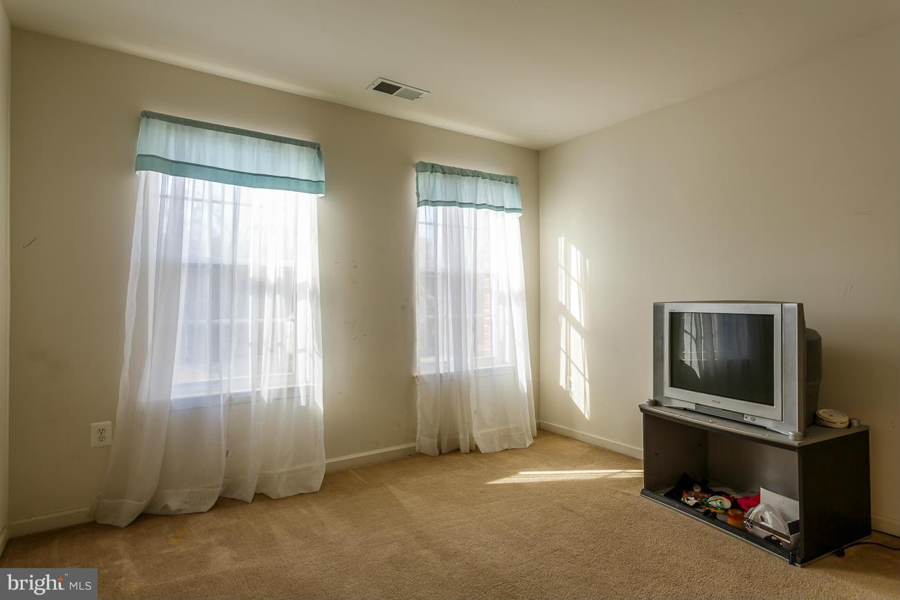 BROAD CREEK ESTATES - Residential