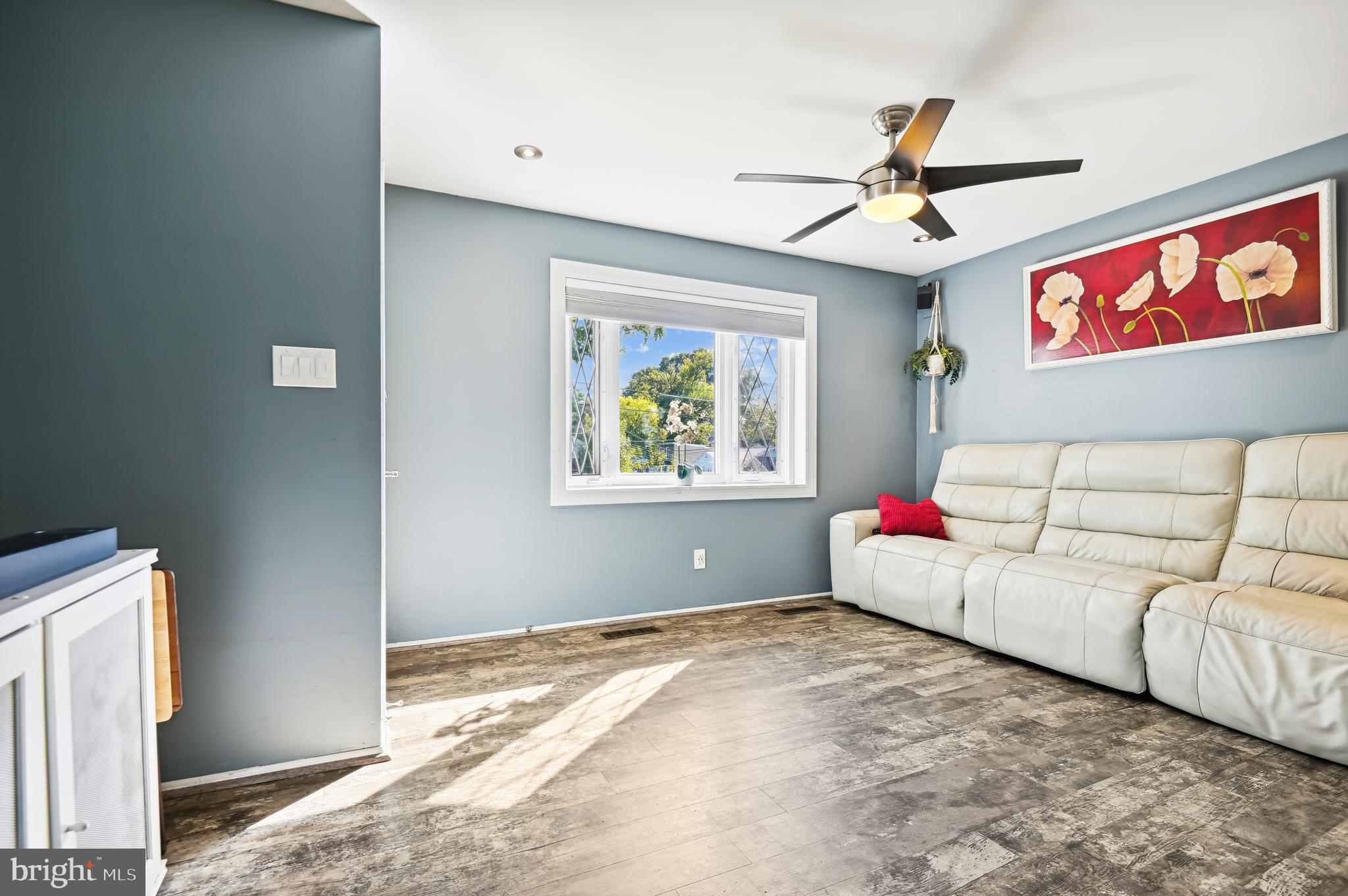 LANDSDOWNE - Residential