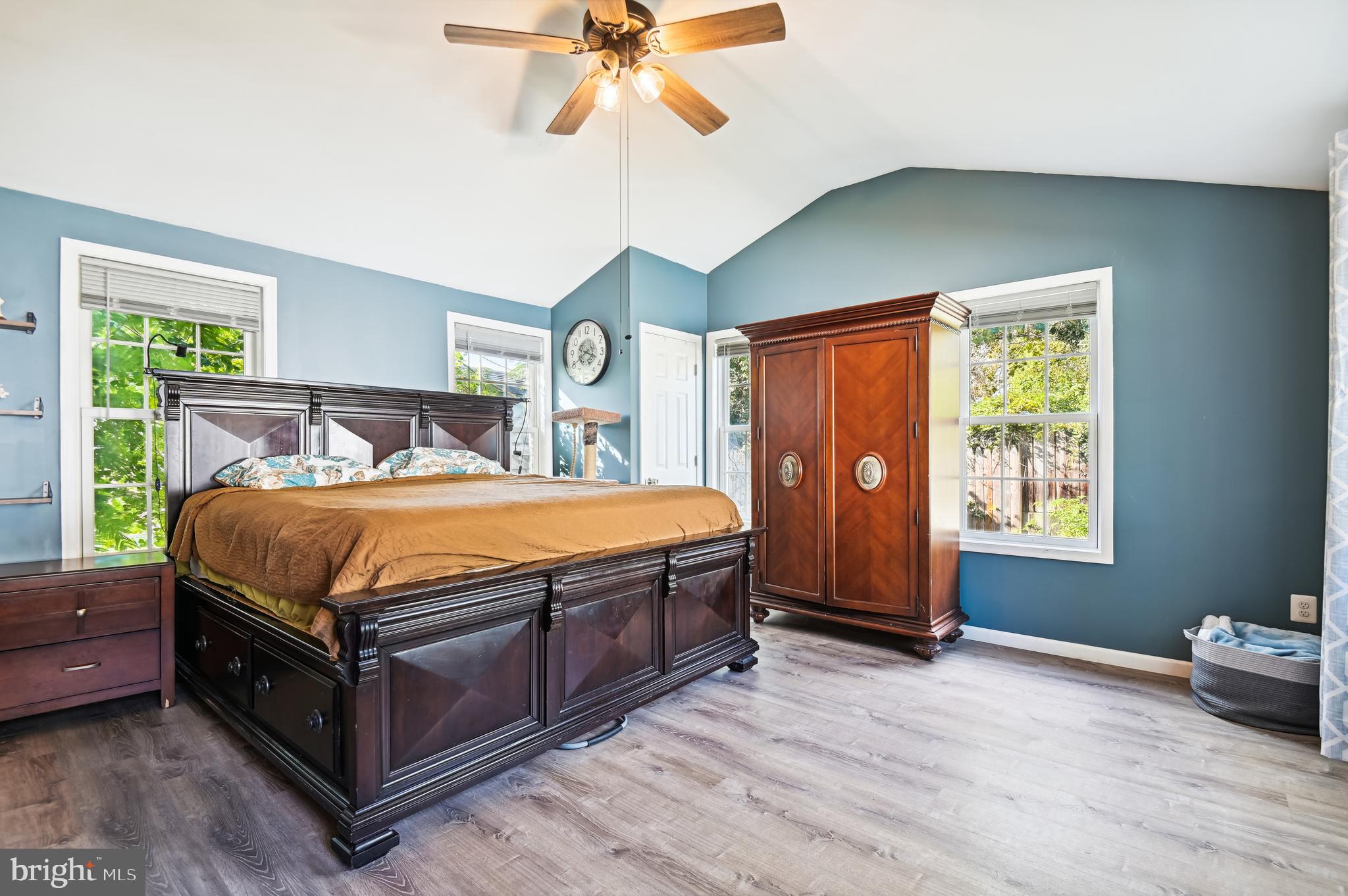 LANDSDOWNE - Residential