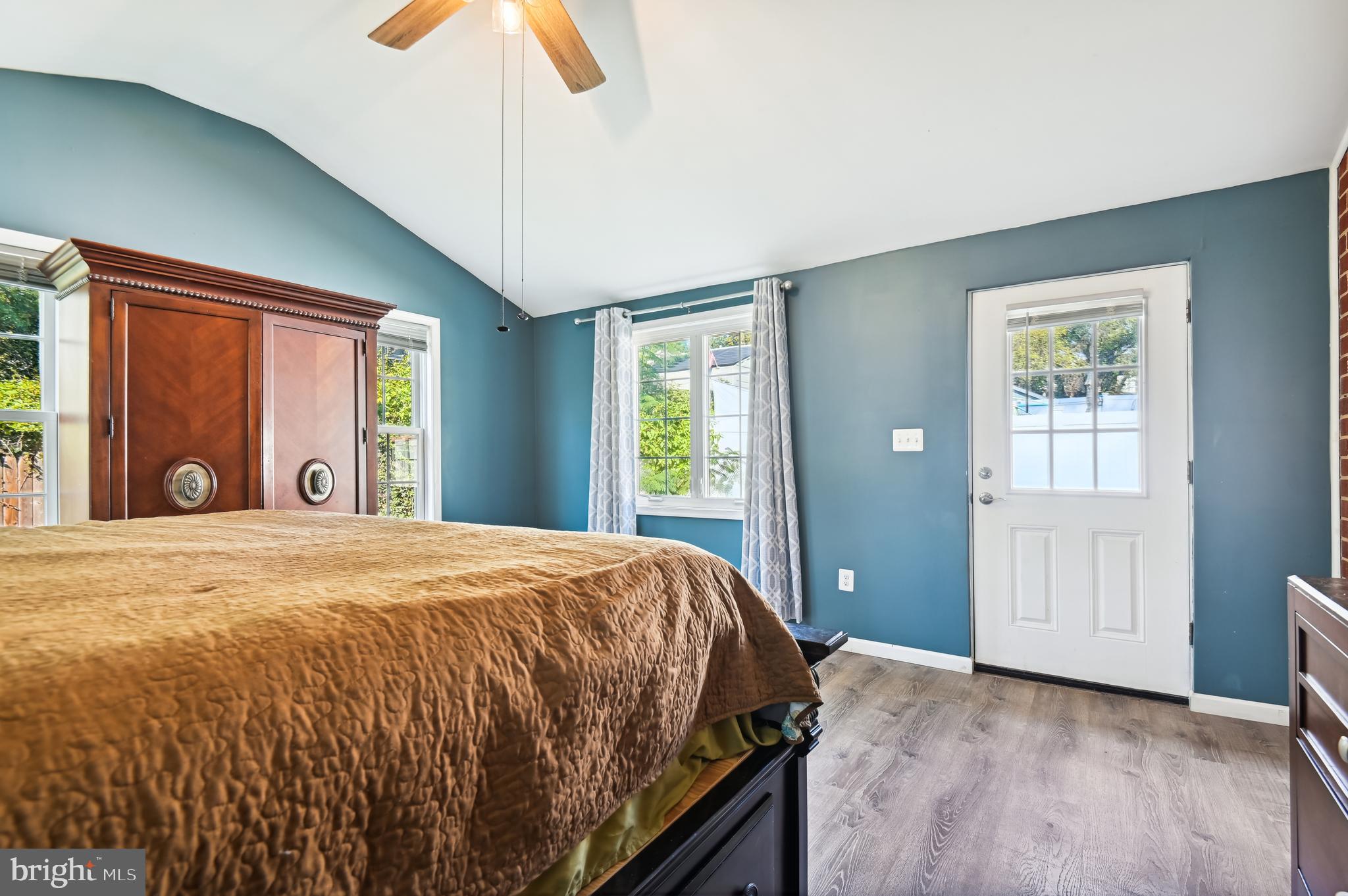 LANDSDOWNE - Residential