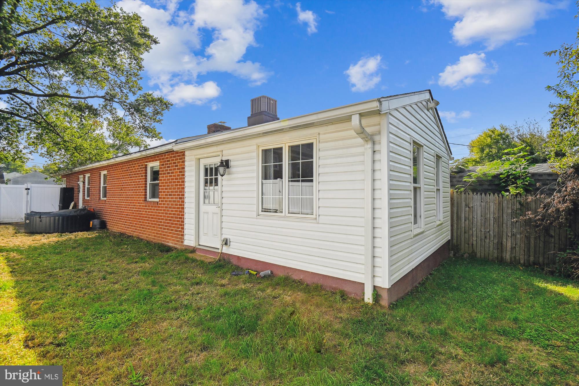 LANDSDOWNE - Residential