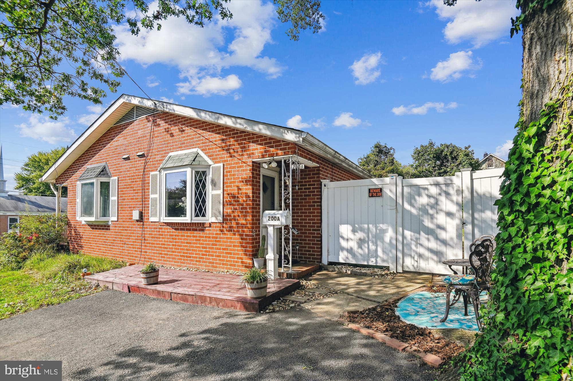 LANDSDOWNE - Residential