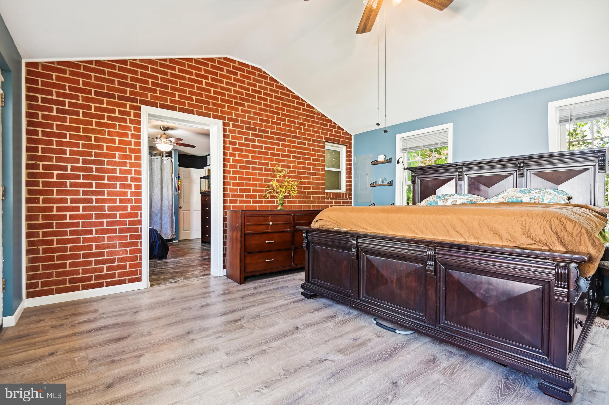 LANDSDOWNE - Residential