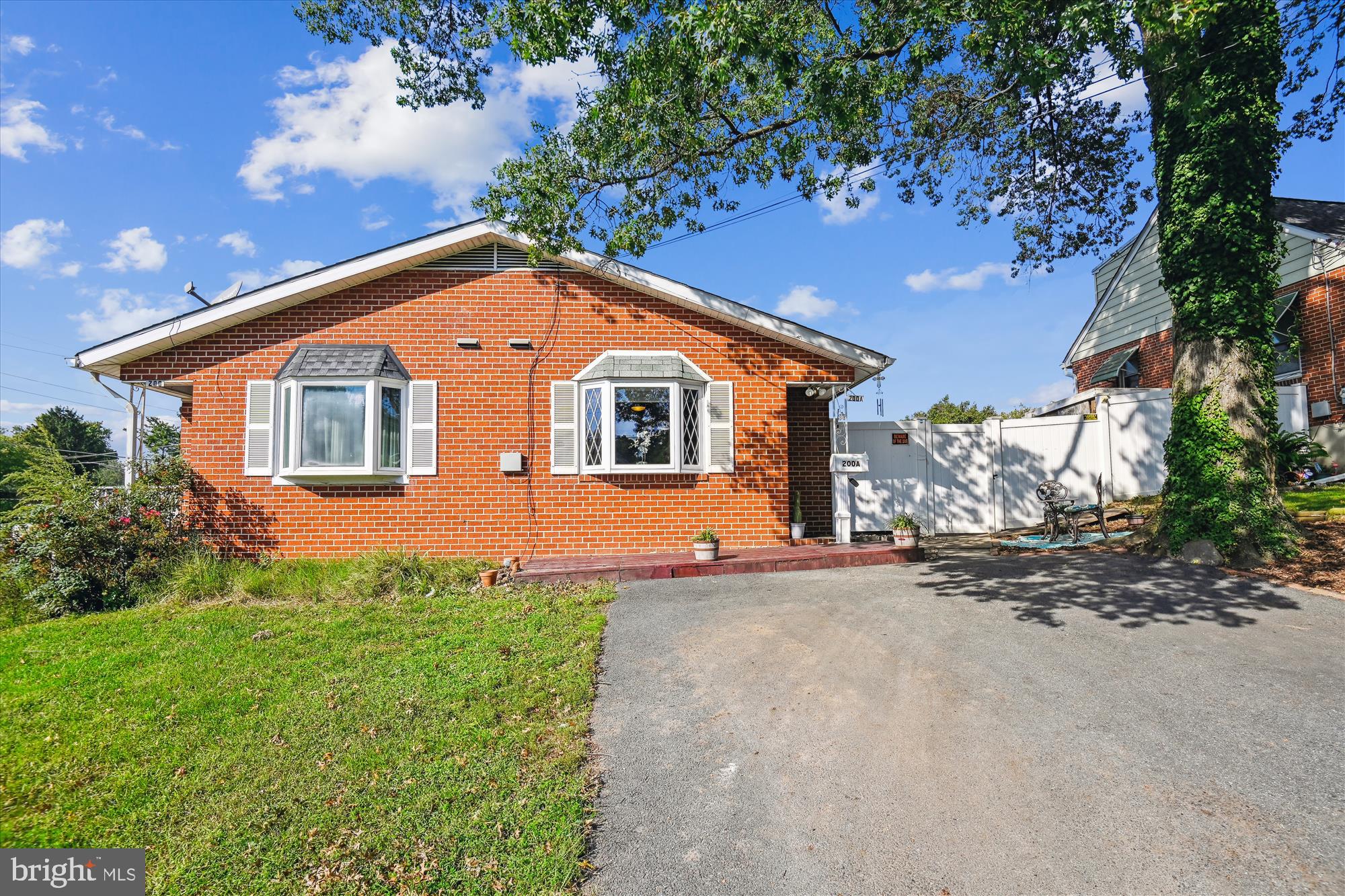 LANDSDOWNE - Residential