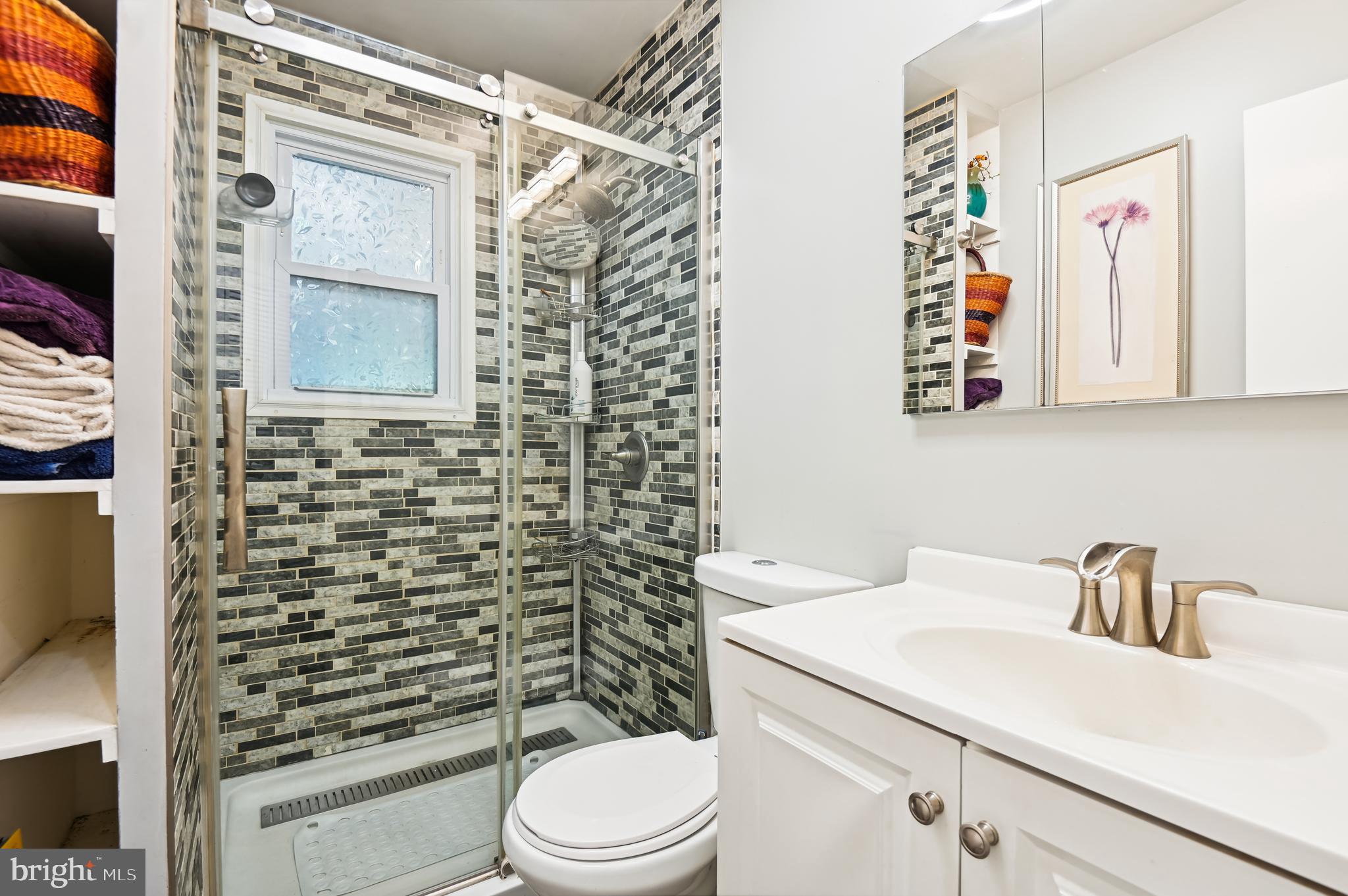 LANDSDOWNE - Residential