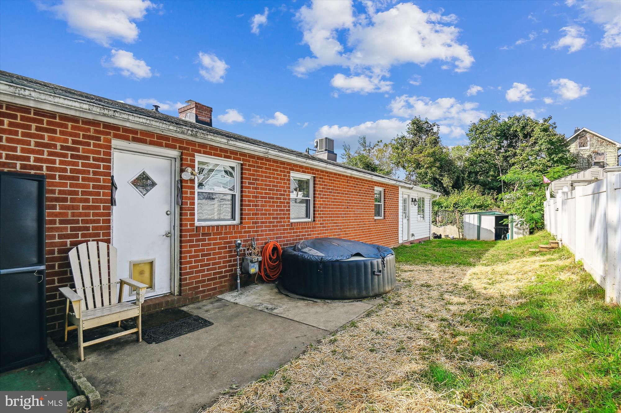 LANDSDOWNE - Residential