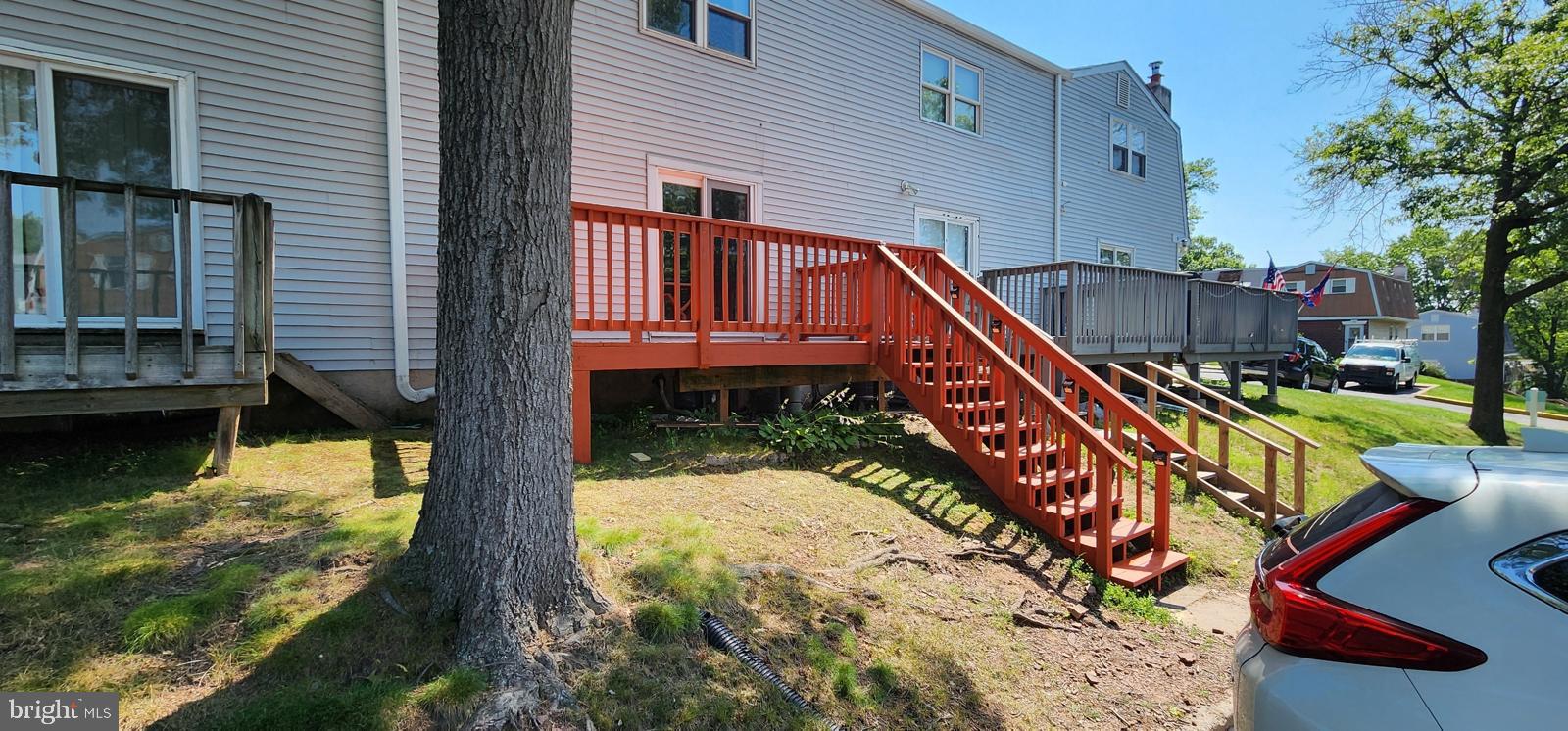 SANATOGA VIL - Residential Lease