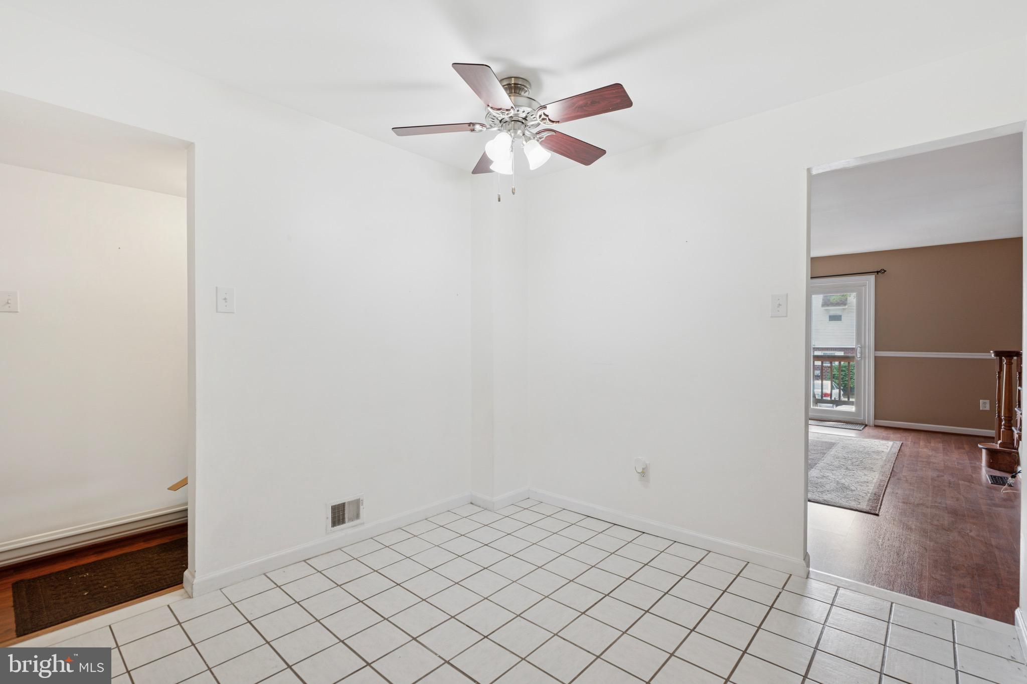 SANATOGA VIL - Residential Lease