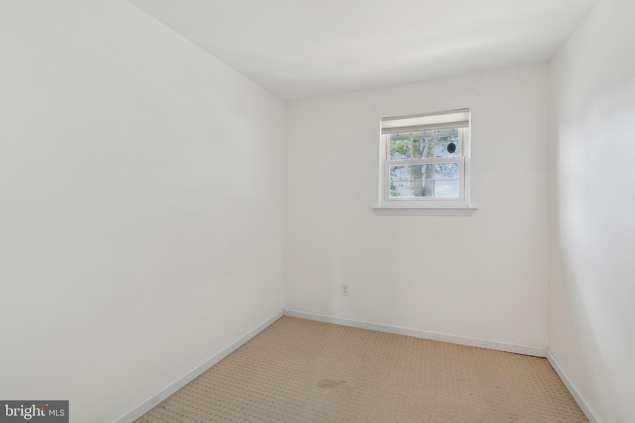 SANATOGA VIL - Residential Lease