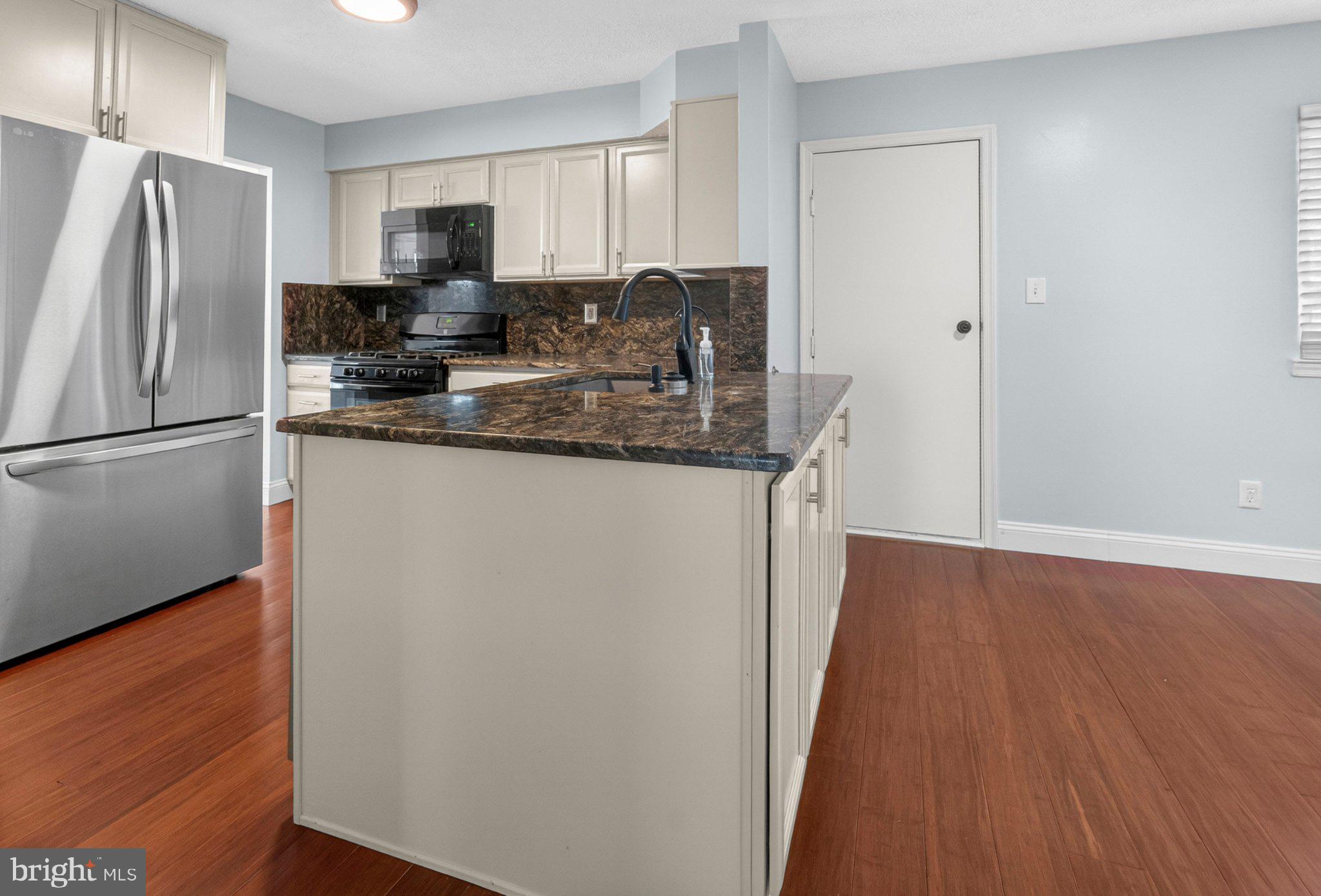 WOODLAND RUN - Residential