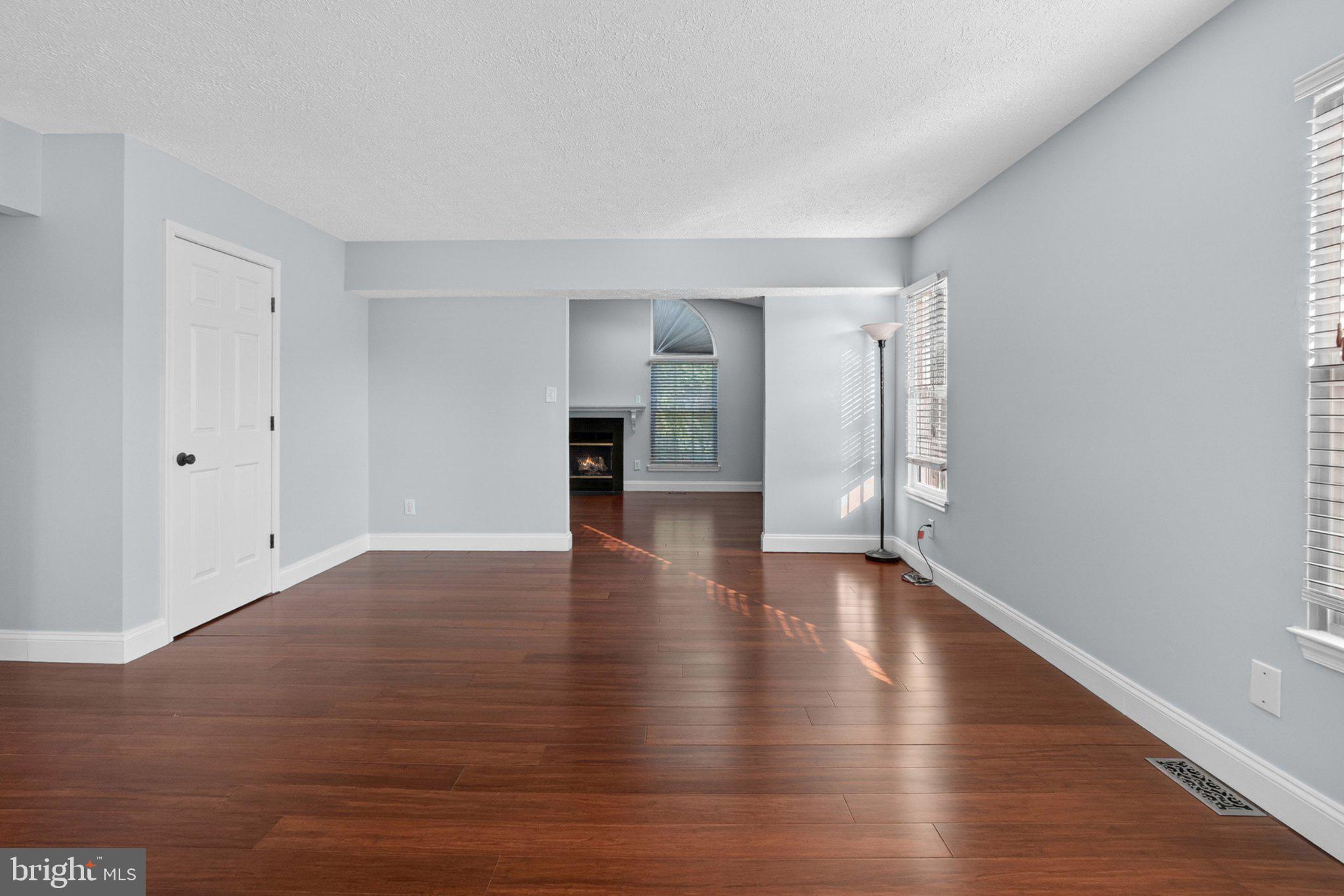 WOODLAND RUN - Residential