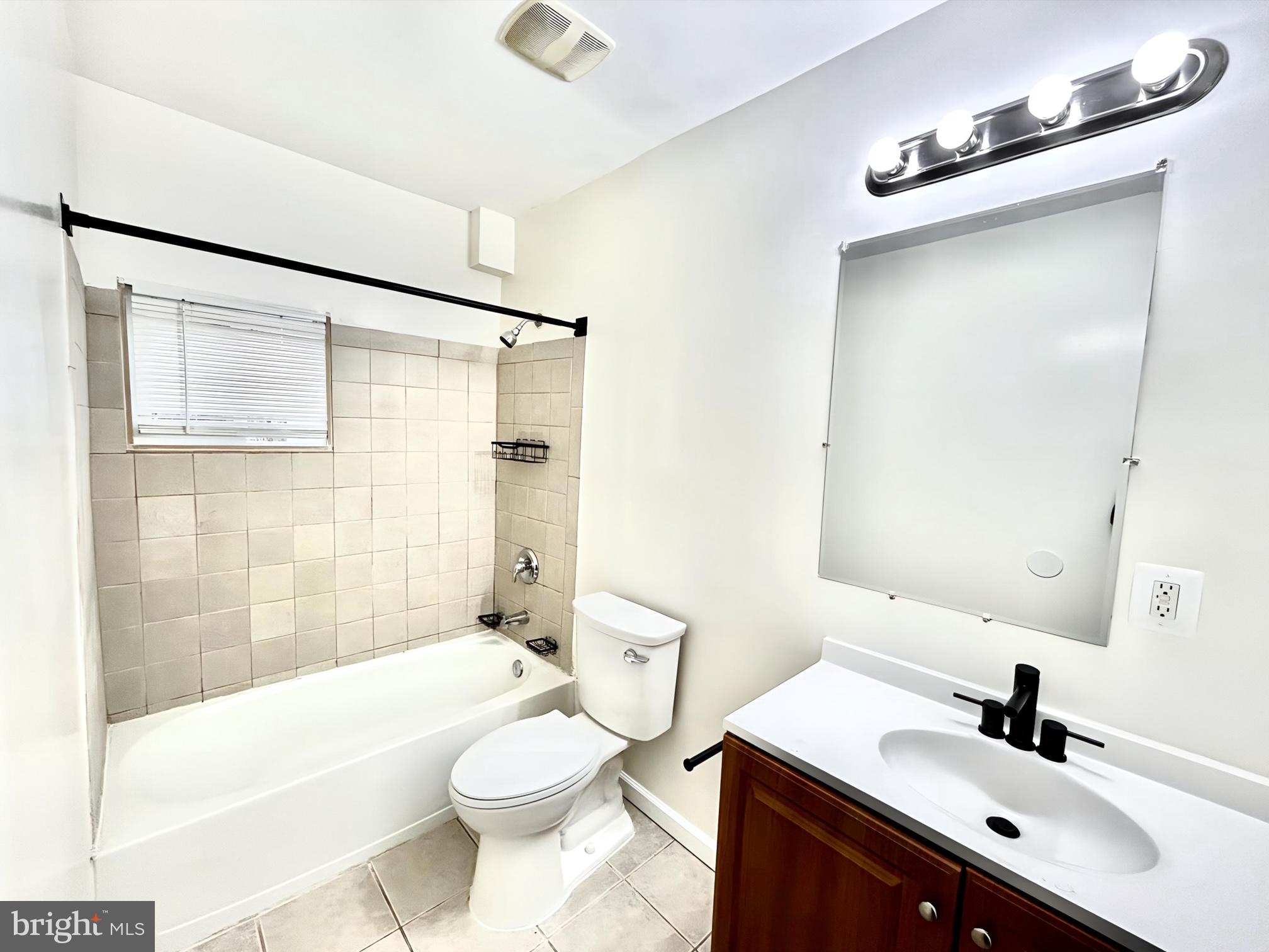 CARROLLTON RIDGE - Residential Lease