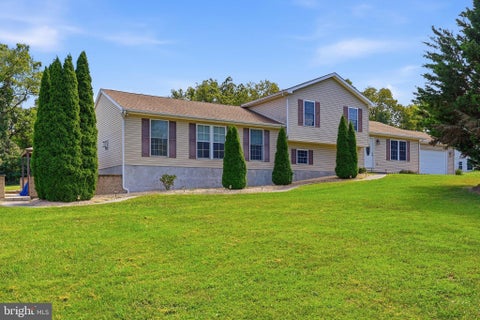 Homes For Sale - 388 Camelot Boulevard<br/> FALLING WATERS, WV 25419